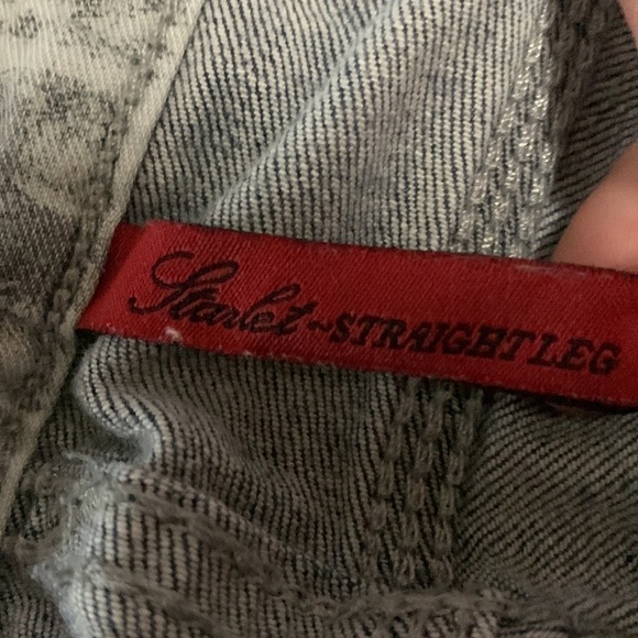 Y2K GUESS Studded Jeans Distressed Straight Leg Iconic 2000s Style Sz 31 - Picture 9 of 10